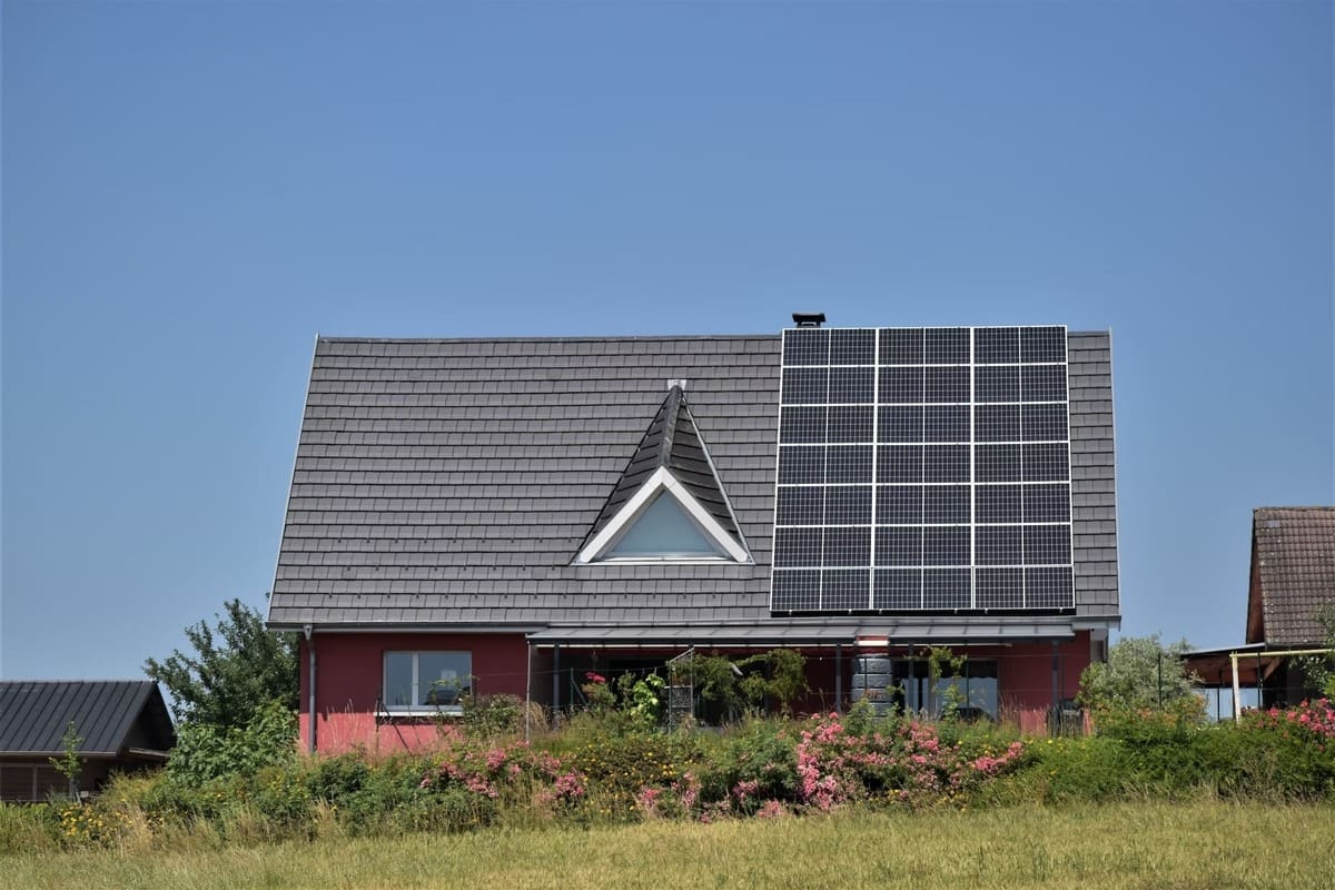 assurez-vous de l'efficacité de vos panneaux solaires avec notre service de vérification. nous proposons des inspections complètes pour optimiser leur performance, prolonger leur durée de vie et garantir un rendement énergétique optimal.