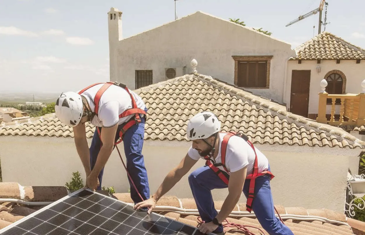 découvrez les avantages de l'autoconsommation énergétique : réduisez vos factures d'énergie, améliorez votre empreinte carbone et optez pour une solution durable. explorez les différentes technologies disponibles et apprenez comment tirer le meilleur parti de votre production d'énergie renouvelable.