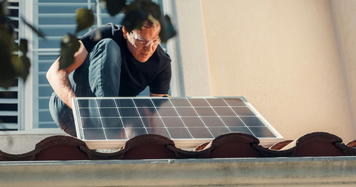découvrez les démarches essentielles pour obtenir les autorisations nécessaires à l'installation de panneaux solaires. informez-vous sur les réglementations locales, les bons gestes à suivre et les aides disponibles pour un projet solaire réussi.