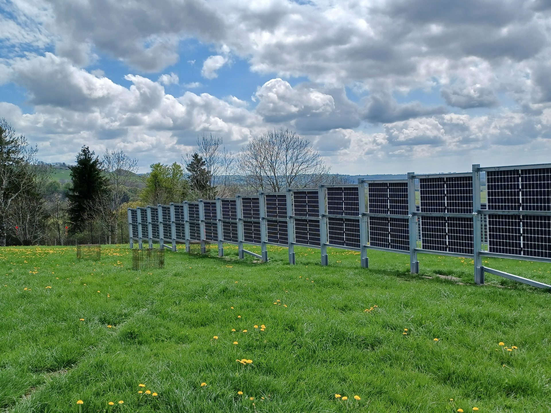 découvrez les multiples avantages de l'équipement solaire : économies d'énergie, respect de l'environnement, autonomie énergétique et valorisation de votre patrimoine. optez pour une solution durable et performante qui contribue à un avenir plus vert.