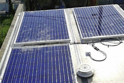 découvrez les nombreux avantages des mini panneaux solaires 220v : gain d'énergie, installation facile, coûts réduits et respect de l'environnement. transformez votre quotidien avec une solution solaire efficace et durable !