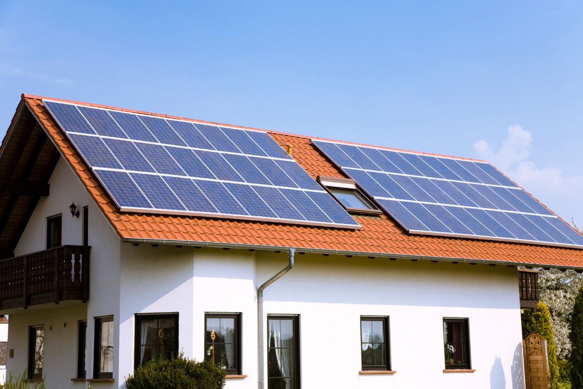 découvrez les nombreux avantages des panneaux solaires : économie d'énergie, réduction de l'empreinte carbone, valorisation de votre propriété et autonomie énergétique. transformez votre toit en source d'énergie renouvelable et participez à la transition écologique tout en réalisant des économies significatives sur vos factures d'électricité.