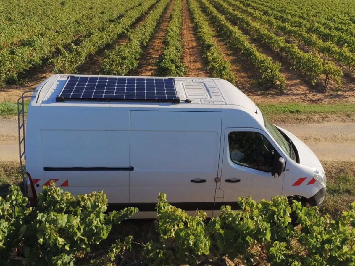 découvrez les avantages des panneaux solaires 12v pour votre camping-car : autonomie énergétique, réduction des coûts, respect de l'environnement et confort de voyage. profitez d'une aventure en plein air sans compromis grâce à une installation solaire adaptée à vos besoins.