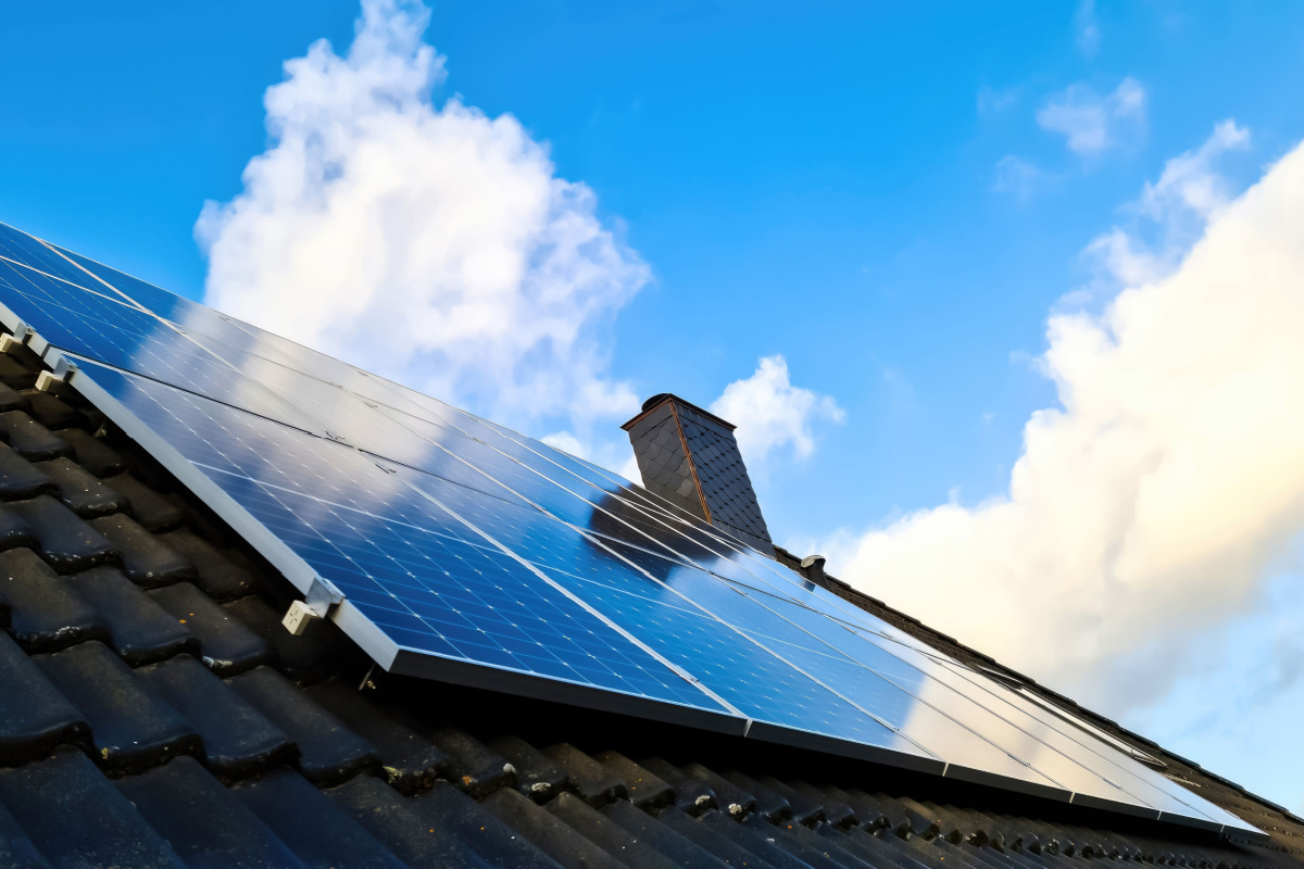 découvrez les nombreux avantages des panneaux solaires : économies d'énergie, réduction des émissions de co2, valorisation de votre patrimoine et indépendance énergétique. optez pour une solution durable et préparez l'avenir avec l'énergie solaire.