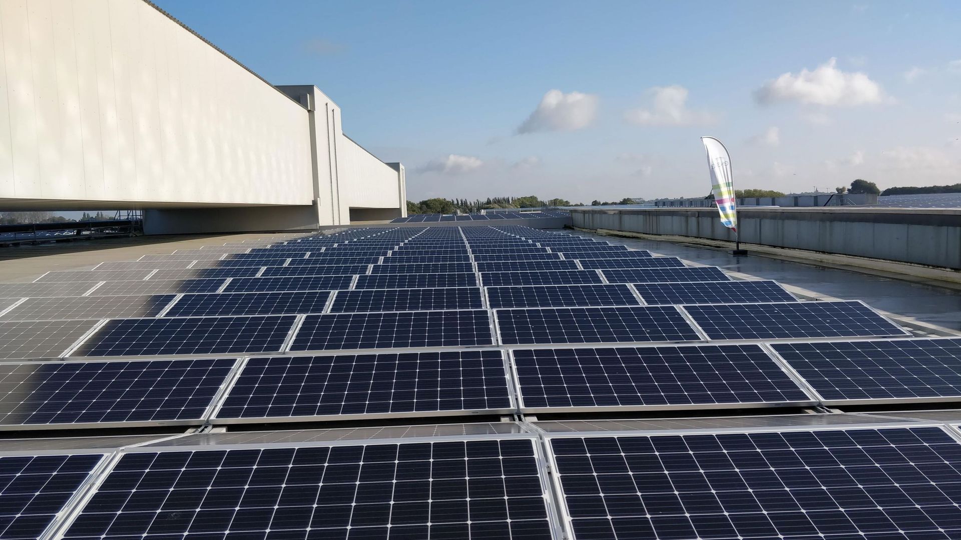 découvrez notre avis sur les panneaux solaires ikea en belgique : performances, coûts, avantages et inconvénients. informez-vous avant d'investir dans l'énergie solaire avec ikea.