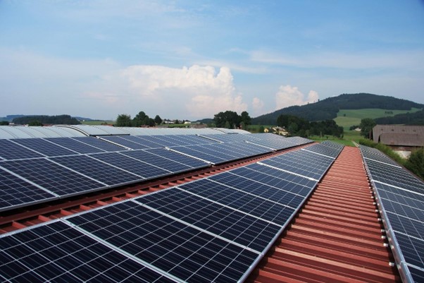 découvrez les avantages économiques des panneaux photovoltaïques, notamment la réduction des factures d'énergie, les incitations fiscales et la valorisation de votre propriété. investissez dans une énergie renouvelable et bénéficiez d'une rentabilité à long terme tout en préservant l'environnement.