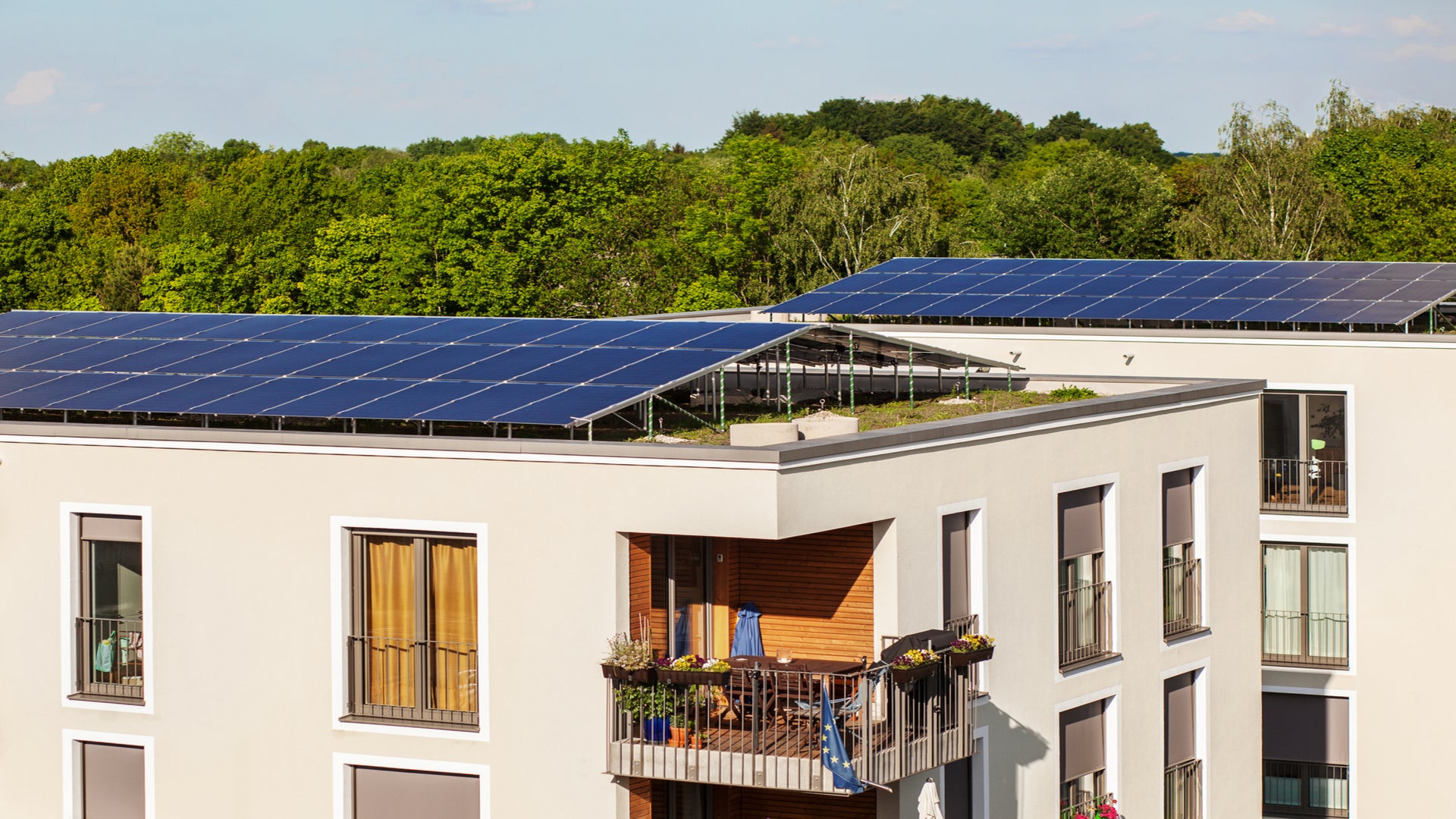 découvrez le chauffage solaire, une solution écologique et économique pour réchauffer votre maison tout en préservant l'environnement. profitez de l'énergie du soleil pour réduire vos factures d'énergie et améliorer votre confort thermique. optez pour une alternative durable dès aujourd'hui !