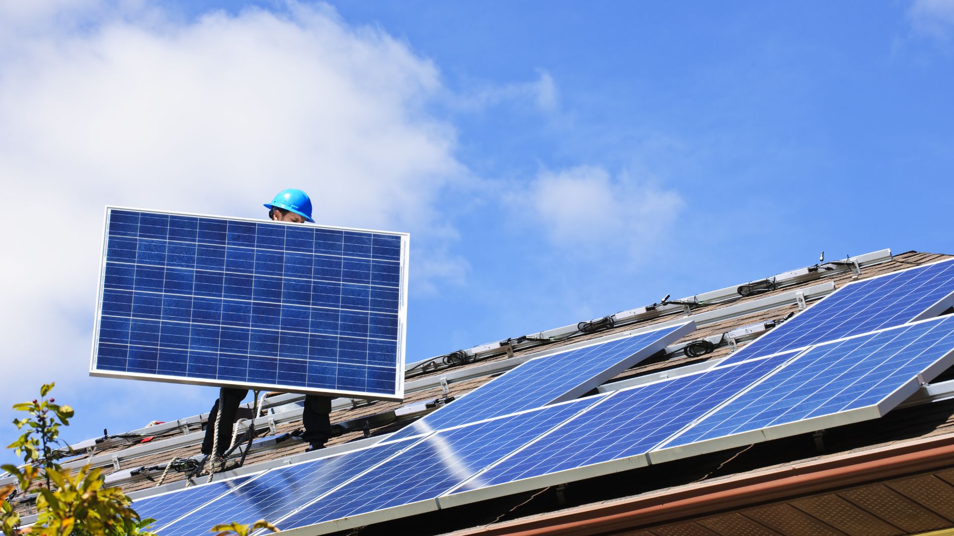 découvrez comment choisir les meilleurs panneaux photovoltaïques en 2023 grâce à notre guide complet. comparez les options, évaluez les performances et adoptez une solution énergétique durable adaptée à vos besoins.