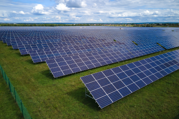 découvrez les coûts associés à l'installation de panneaux photovoltaïques. informez-vous sur les investissements nécessaires, les aides disponibles et les économies d'énergie à long terme. optimisez votre projet solaire avec nos conseils pratiques et tout ce qu'il faut savoir sur le retour sur investissement.