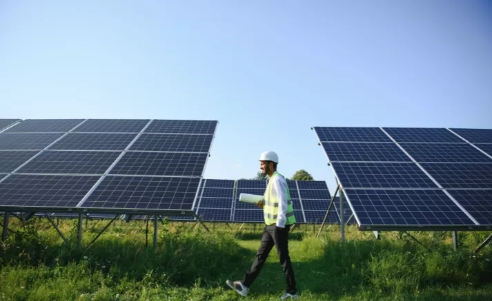découvrez la durée de vie des panneaux solaires, des conseils pratiques pour maximiser leur performance et des informations sur leur entretien. optimisez votre investissement en énergie renouvelable dès aujourd'hui!