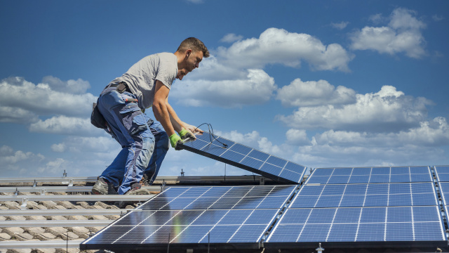 découvrez comment l'économie photovoltaïque transforme le paysage énergétique en france. explorez les avantages financiers, les innovations durables et les opportunités d'investissement liées à l'énergie solaire.