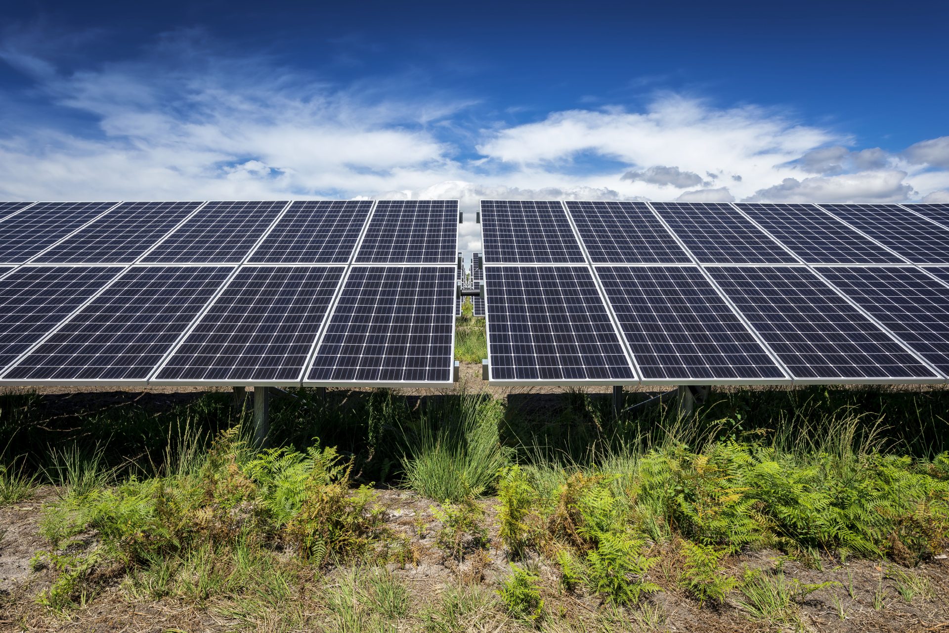 découvrez comment maximiser l'efficacité des panneaux photovoltaïques pour optimiser votre production d'énergie solaire. informez-vous sur les meilleures pratiques, les technologies innovantes et les conseils d'installation pour tirer le meilleur parti de votre système photovoltaïque.