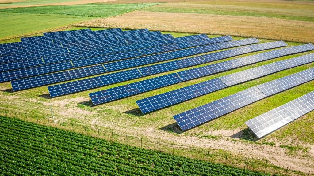 découvrez les avantages de l'énergie solaire, une solution durable et renouvelable pour alimenter votre maison ou votre entreprise. apprenez comment tirer parti du soleil pour réduire vos factures d'électricité et contribuer à la protection de l'environnement.