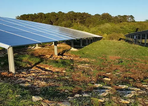 découvrez comment l'énergie solaire durable transforme notre avenir énergétique. explorez les avantages écologiques, économiques et les technologies innovantes qui rendent cette source d'énergie renouvelable accessible à tous.