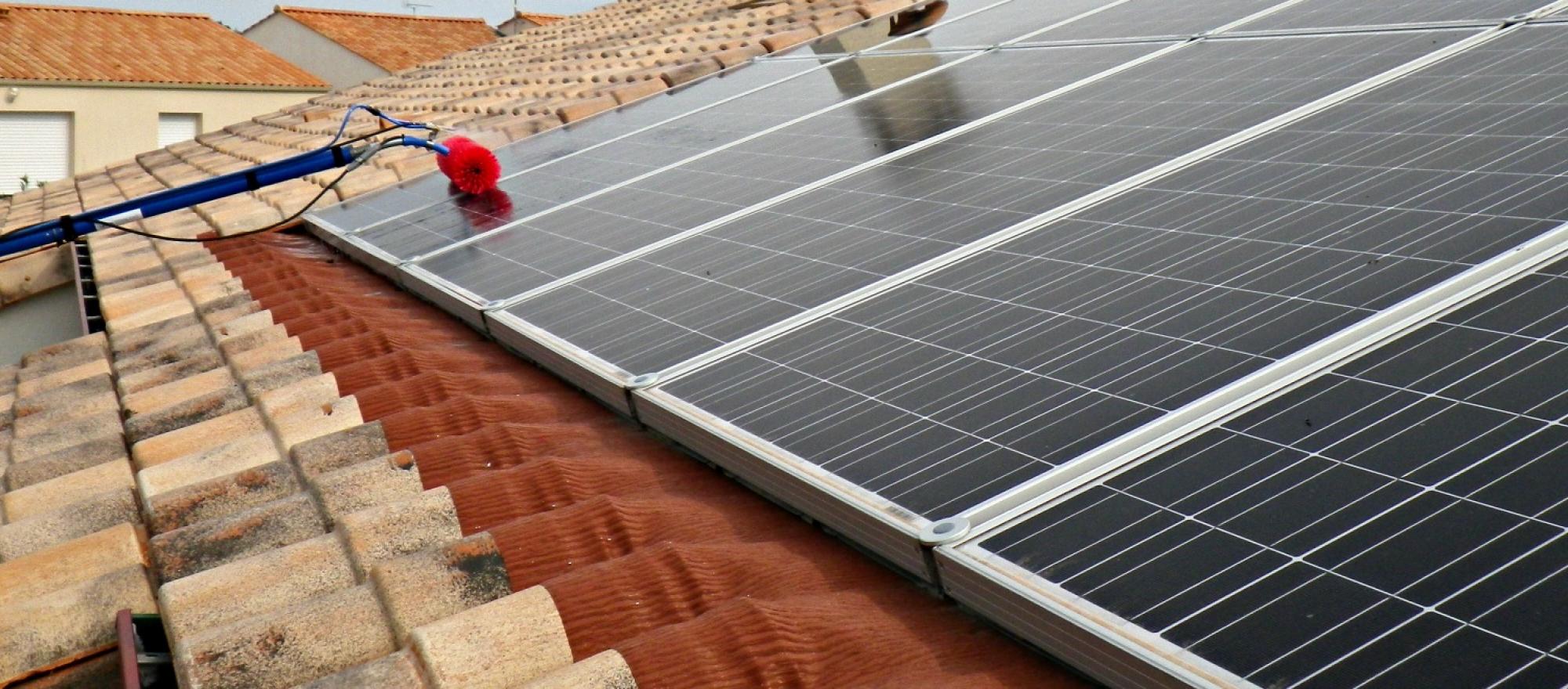 découvrez nos conseils et astuces pour l'entretien optimal de vos panneaux photovoltaïques. assurez la performance et la durabilité de votre installation solaire grâce à un nettoyage régulier et des vérifications appropriées.