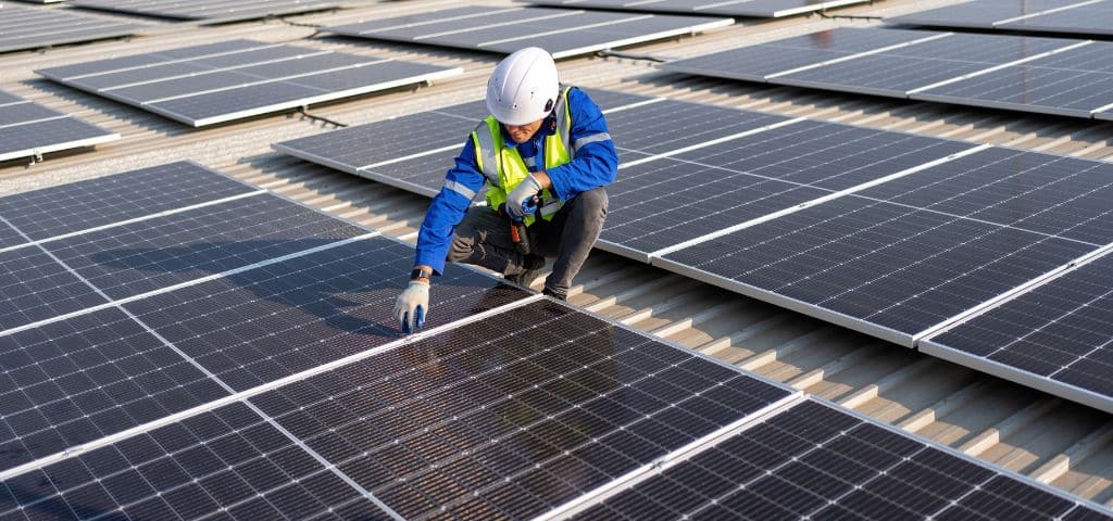 découvrez notre guide complet sur les systèmes photovoltaïques. apprenez tout sur l'énergie solaire, l'installation de panneaux, les avantages économiques et écologiques, et comment optimiser votre investissement pour réduire votre facture d'électricité. informez-vous sur les dernières technologies et trouvez des conseils pratiques pour tirer le meilleur parti de votre installation solaire.