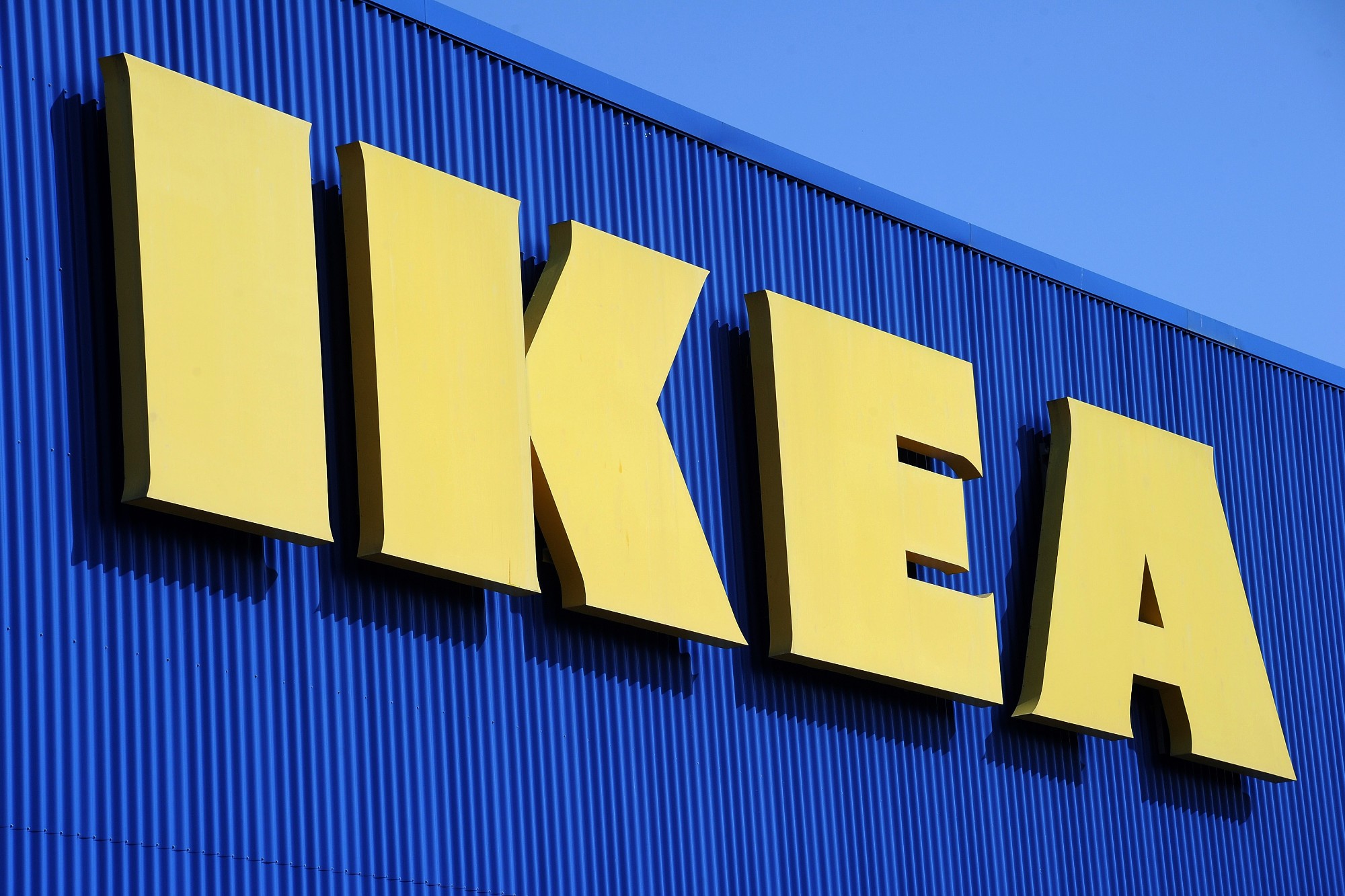 découvrez comment ikea s'engage pour un avenir durable en intégrant les panneaux solaires dans ses offres. explorez les solutions énergétiques innovantes qui vous permettent de réduire votre empreinte carbone tout en embellissant votre intérieur.