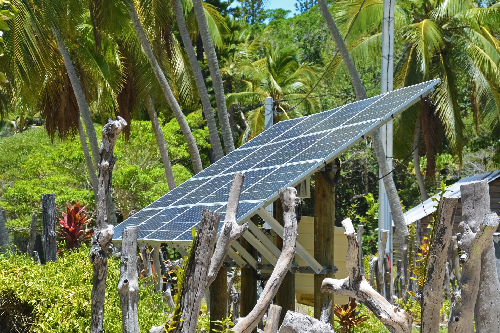 découvrez les inconvénients des panneaux photovoltaïques : coûts d'installation élevés, maintenance nécessaire, et dépendance à l'ensoleillement. informez-vous sur les défis à considérer avant d'investir dans l'énergie solaire.