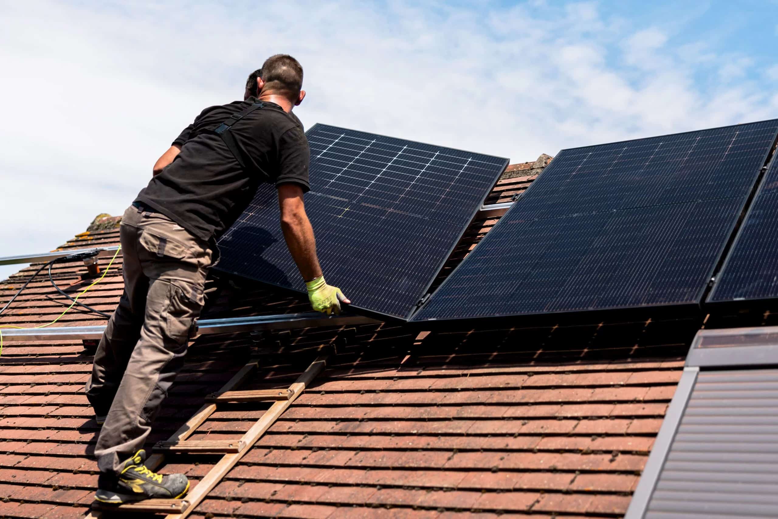 découvrez comment investir dans des onduleurs pour panneaux solaires et maximisez votre production d'énergie renouvelable. apprenez les avantages, les coûts et les meilleures pratiques pour un rendement optimal.