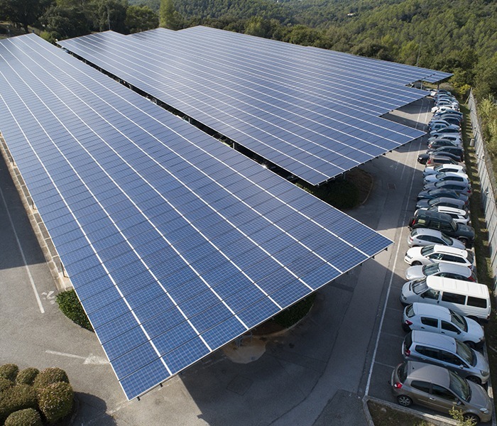 découvrez comment investir dans des parkings photovoltaïques et profiter d'une solution éco-responsable tout en générant des revenus durables. obtenez les clés pour réussir votre investissement dans l'énergie solaire.