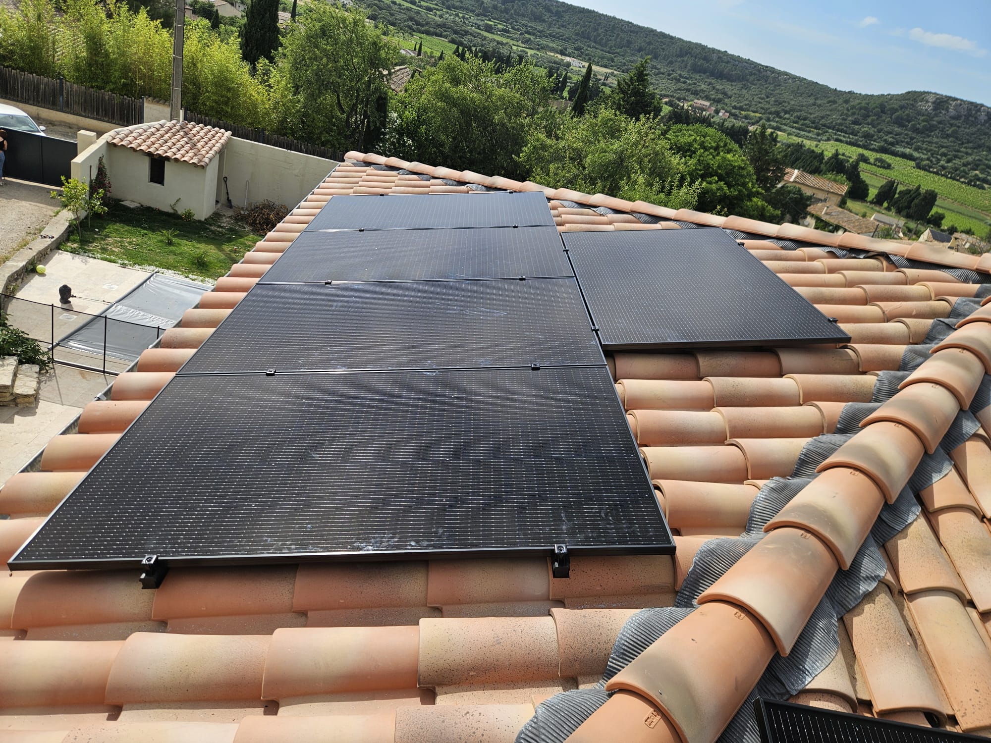 découvrez les opportunités d'investissement dans l'énergie photovoltaïque en occitanie. profitez des avantages fiscaux et de l'essor des énergies renouvelables tout en contribuant à un avenir durable. informez-vous sur les projets en cours et les aides disponibles pour maximiser votre retour sur investissement.