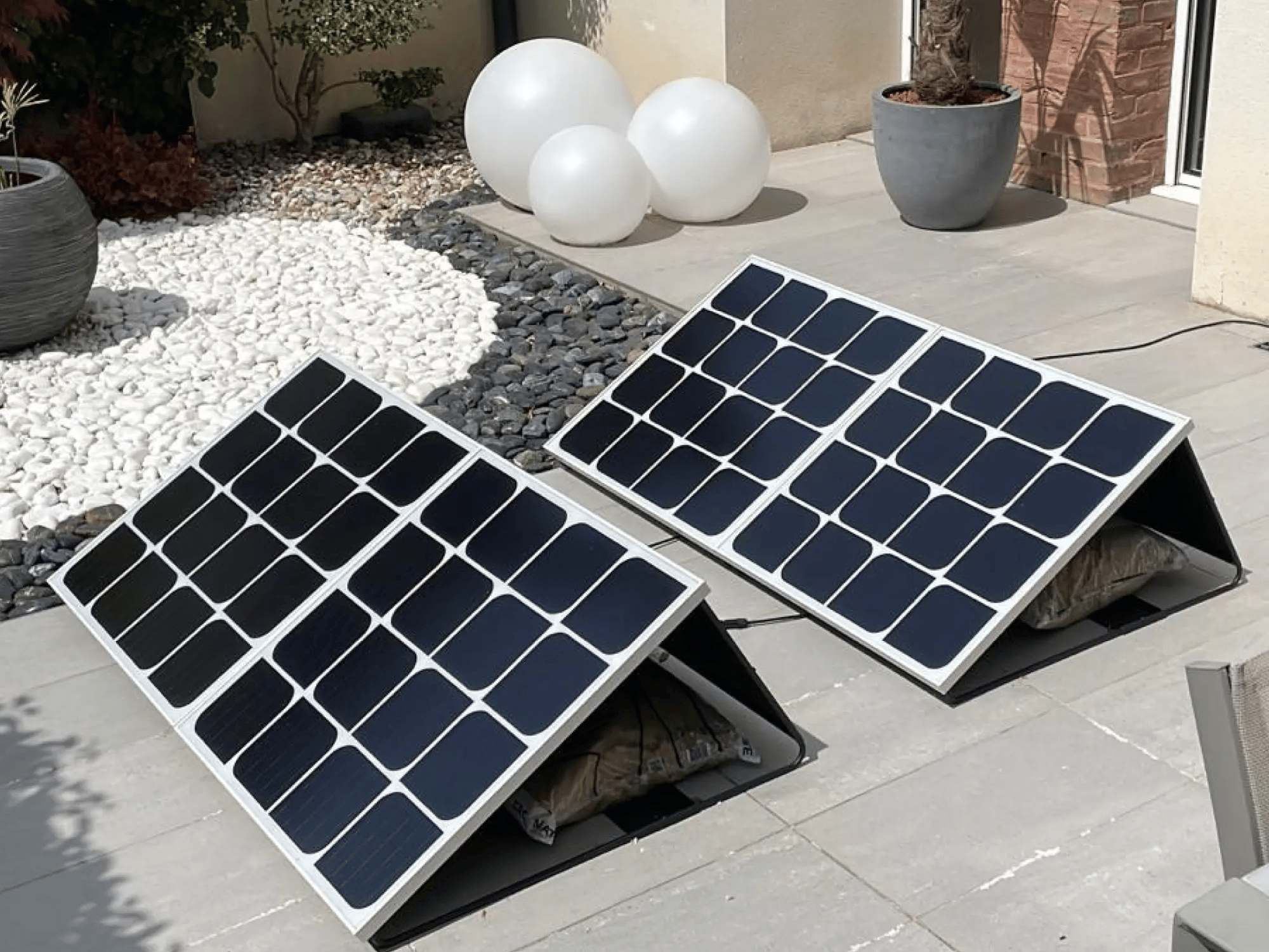 découvrez notre kit solaire sur prise, une solution pratique et efficace pour alimenter vos appareils électriques grâce à l'énergie renouvelable. facile à installer, ce kit vous permet de réduire votre facture d'électricité tout en contribuant à la protection de l'environnement.