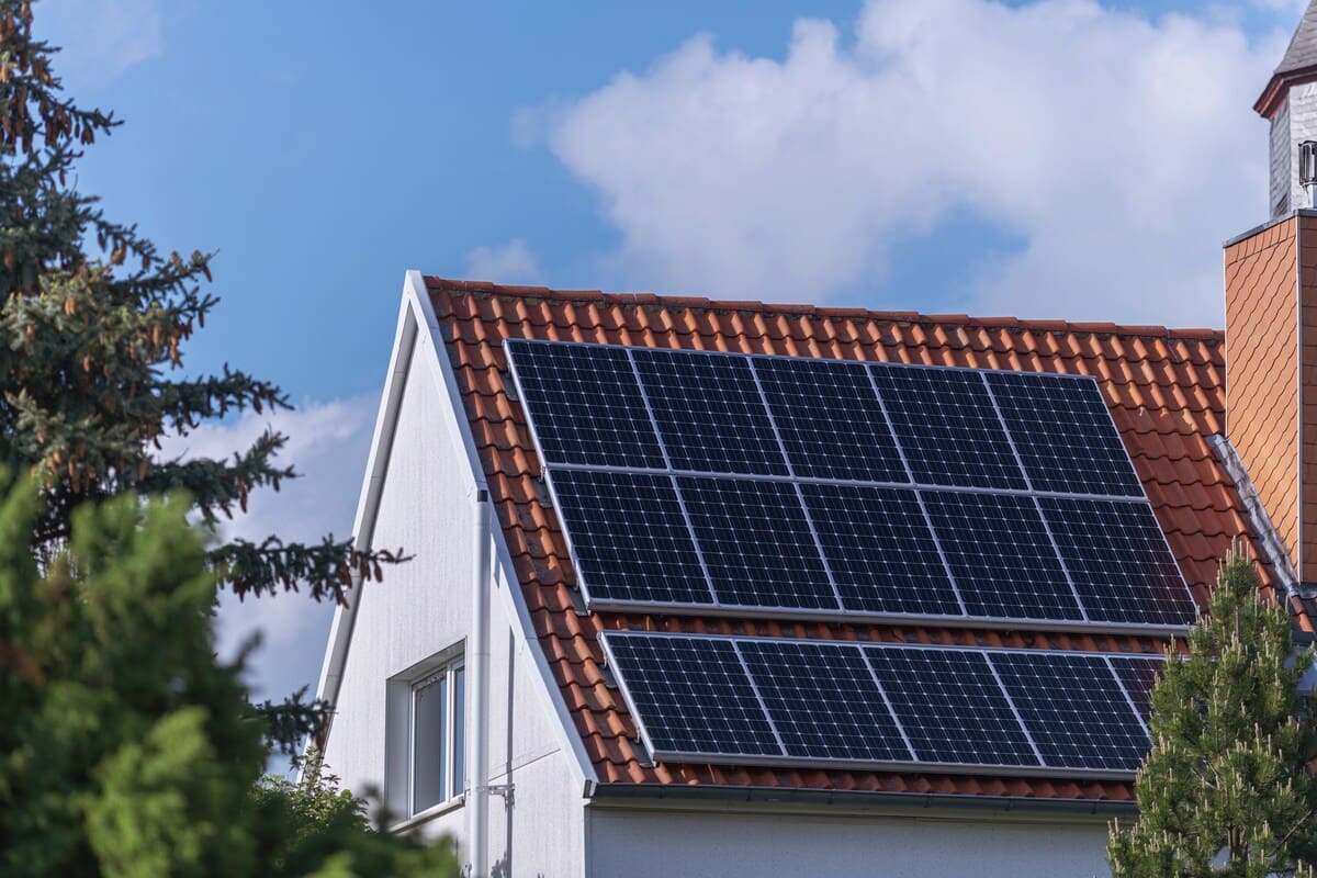 découvrez comment une maison autonome équipée de panneaux solaires peut transformer votre manière de vivre. profitez d'une source d'énergie durable tout en réduisant vos factures et votre empreinte carbone. optez pour un mode de vie éco-responsable et autonome grâce à l'énergie solaire!
