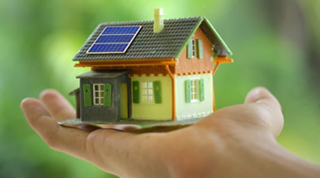 découvrez les avantages d'une maison solaire, une solution écologique et économique qui utilise l'énergie solaire pour un confort optimal tout en respectant l'environnement. explorez des designs innovants et des technologies durables pour un habitat moderne et éco-responsable.
