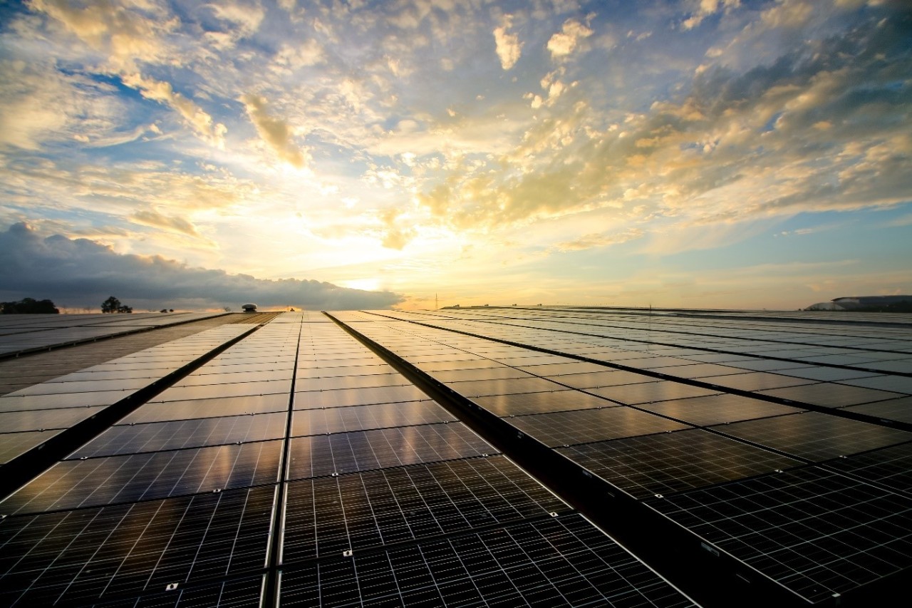 découvrez comment maximiser l'efficacité de vos panneaux solaires grâce à des conseils pratiques, des astuces d'installation et des stratégies d'optimisation pour profiter au mieux de l'énergie solaire et réduire vos factures d'électricité.