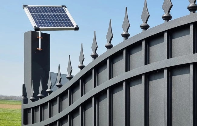 découvrez la motorisation de portail solaire proposée par leroy merlin, une solution écologique et économique pour l'automatisation de votre portail. profitez d'une installation facile, d'une autonomie adaptée à vos besoins et d'un fonctionnement sans câble, tout en respectant l'environnement. optimisez la sécurité et le confort de votre maison grâce à cette technologie innovante.