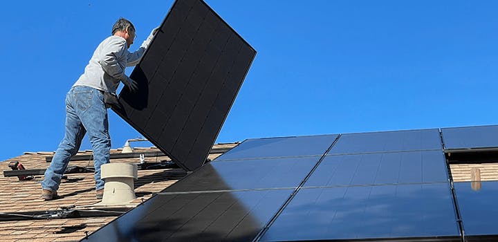 découvrez les tendances et innovations des panneaux photovoltaïques en 2025. optimisez votre production d'énergie solaire et réduisez vos factures grâce aux technologies de pointe et aux meilleures pratiques d'installation. informez-vous sur les avantages écologiques et financiers des systèmes photovoltaïques modernes.