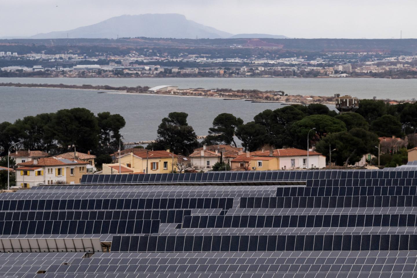découvrez les innovations des panneaux photovoltaïques en 2025 : performance, durabilité et impact environnemental. adoptez l'énergie solaire pour une consommation plus verte et économe !