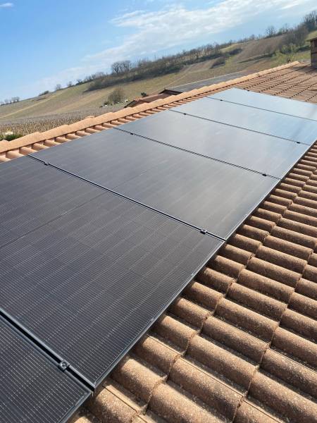 découvrez le panneau photovoltaïque bourgeois, une solution optimale pour produire votre propre énergie solaire. alliez efficacité et esthétisme grâce à des technologies de pointe qui s'intègrent harmonieusement dans votre architecture. réduisez vos factures d'électricité tout en respectant l'environnement.