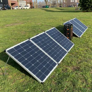 découvrez notre panneau solaire 300w, une solution écoénergétique performante pour alimenter vos appareils tout en réduisant votre empreinte carbone. idéal pour les maisons, les camping-cars et les événements en plein air, ce panneau solaire allie efficacité et durabilité.