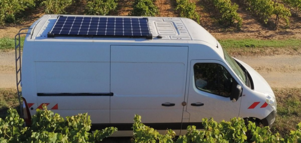 découvrez les avantages des panneaux solaires pour camping-car : une solution autonome et écologique pour alimenter vos appareils en énergie lors de vos déplacements. profitez de la nature sans compromis grâce à une installation facile et efficace!
