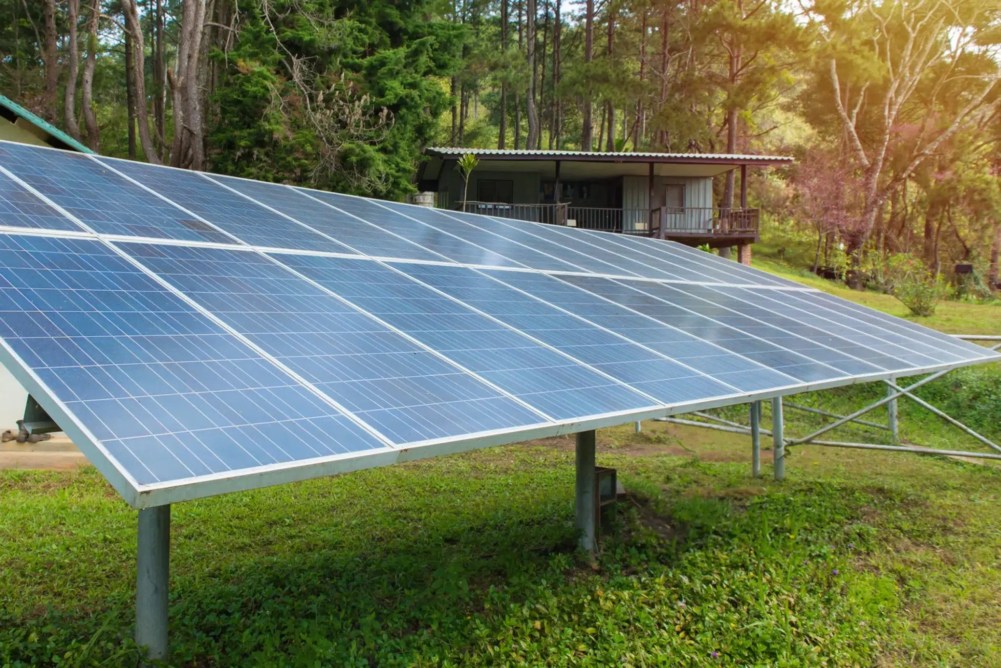 découvrez comment les panneaux solaires peuvent transformer la lumière du soleil en électricité, réduisant ainsi votre facture d'énergie et votre empreinte carbone. optez pour une solution durable et économique avec nos conseils d'installation et d'entretien.