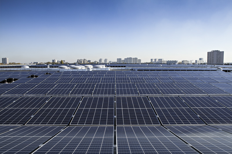 découvrez les meilleures solutions de panneaux solaires à paris pour réduire votre empreinte carbone et réaliser des économies d'énergie. informez-vous sur l'installation, les subventions disponibles et les avantages écologiques des panneaux solaires en milieu urbain.