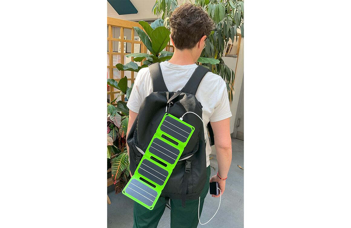 découvrez le panneau solaire portable decathlon, une solution pratique et efficace pour alimenter vos appareils lors de vos aventures en plein air. léger et facile à transporter, il vous permet de profiter pleinement de vos sorties tout en étant éco-responsable.