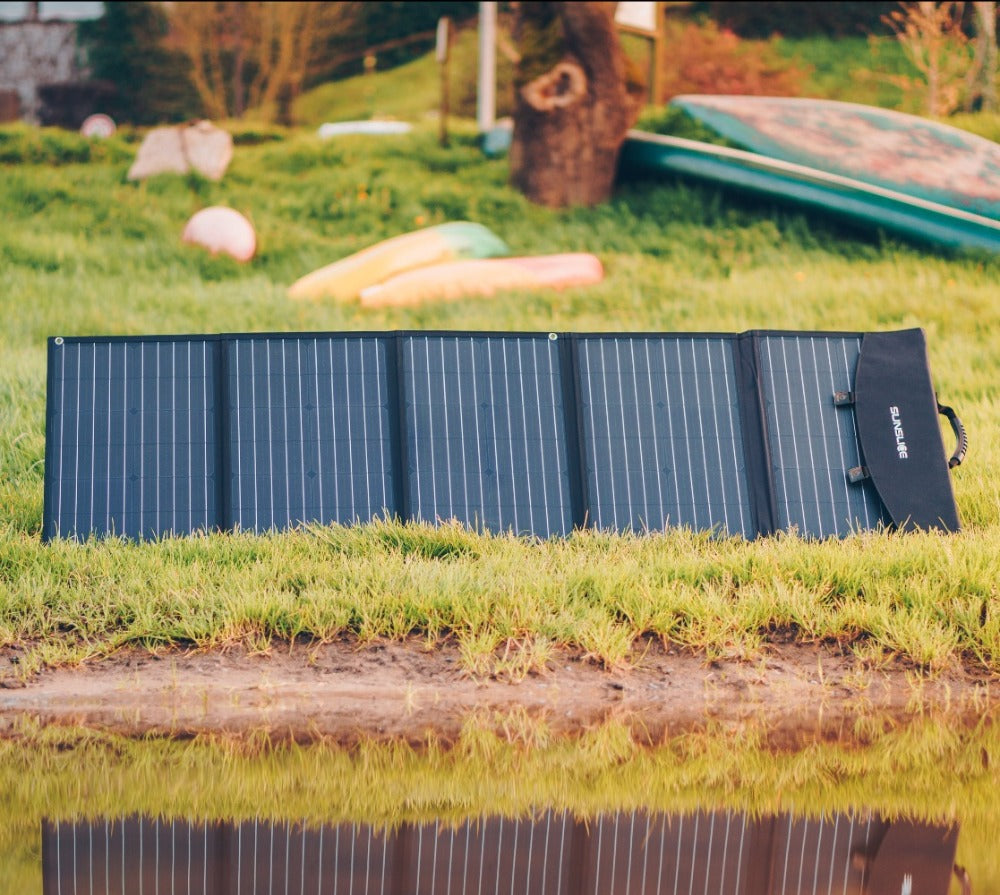 découvrez notre panneau solaire portatif 220v, idéal pour alimenter vos appareils en toute autonomie lors de vos déplacements. léger et facile à transporter, ce panneau offre une solution écologique et pratique pour vos besoins énergétiques en extérieur. profitez d'une énergie renouvelable où que vous soyez.