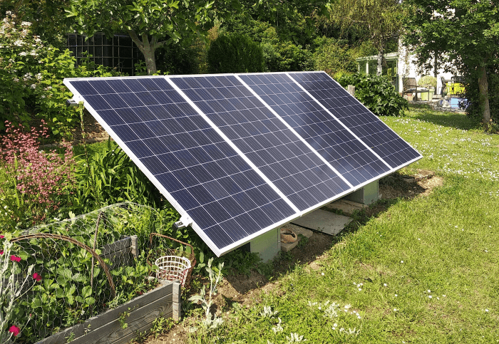 découvrez les opportunités et les risques associés à l'installation de panneaux photovoltaïques. informez-vous sur les avantages financiers, environnementaux et les défis à relever pour maximiser votre investissement dans l'énergie solaire.