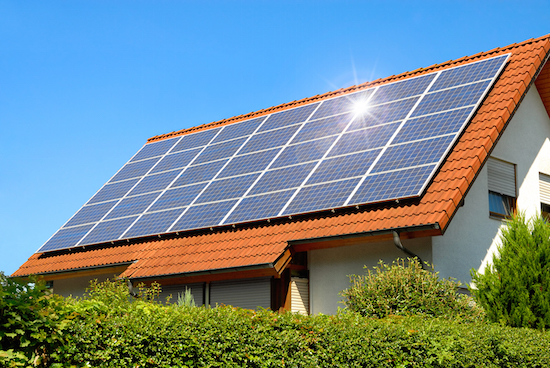 découvrez comment les panneaux solaires peuvent transformer votre consommation d'énergie, réduire vos factures et contribuer à un avenir durable. explorez les avantages, les différentes options disponibles et les conseils d'installation pour tirer le meilleur parti de l'énergie solaire.