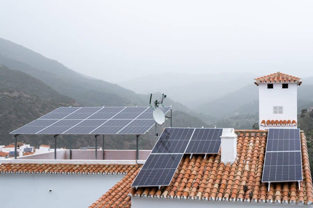 découvrez nos panneaux solaires de 50m2, idéaux pour optimiser votre production d'énergie renouvelable et réduire vos factures d'électricité. profitez d'une solution écologique et économique pour votre maison ou votre entreprise. installez dès maintenant des panneaux solaires performants et fiables!