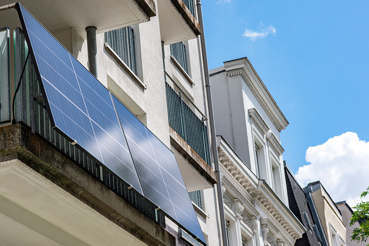 découvrez comment les panneaux solaires de balcon peuvent transformer votre espace extérieur en une source d'énergie durable. idéals pour les petits appartements, ces dispositifs écologiques vous permettront de réduire votre facture d'électricité tout en préservant l'environnement.