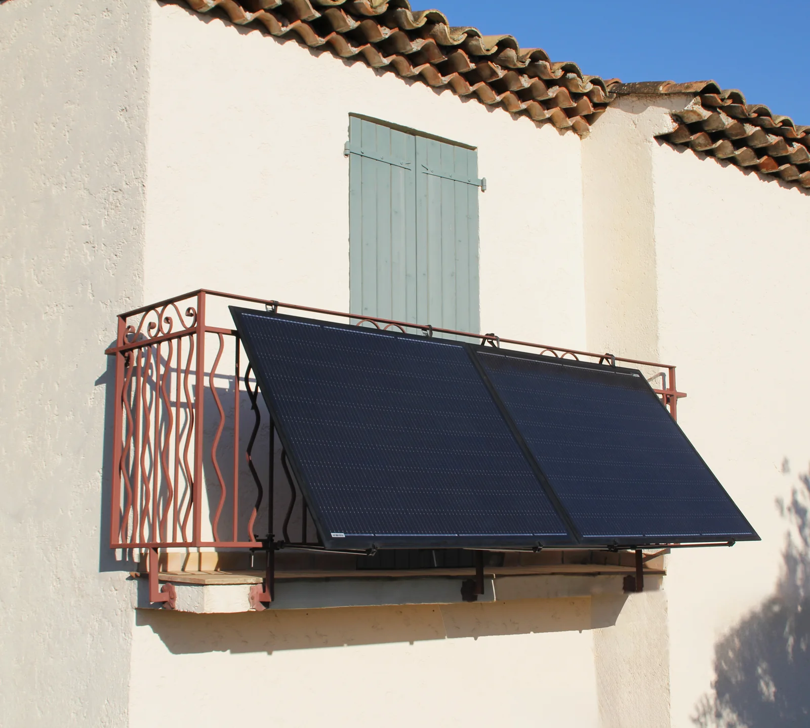 découvrez comment optimiser votre espace extérieur avec des panneaux solaires pour balcon. transformez votre balcon en une source d'énergie durable tout en réduisant vos factures d'électricité. idéal pour les petits espaces, apprenez à installer ces dispositifs facilement et profitez des bienfaits de l'énergie solaire.