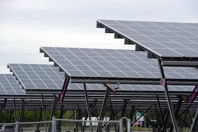 découvrez notre sélection de panneaux solaires extérieurs, conçus pour optimiser votre consommation d'énergie et réduire votre empreinte carbone. profitez d'une installation facile, d'une durabilité accrue et d'économies sur vos factures d'électricité. transformez votre espace extérieur en une source d'énergie renouvelable dès aujourd'hui !
