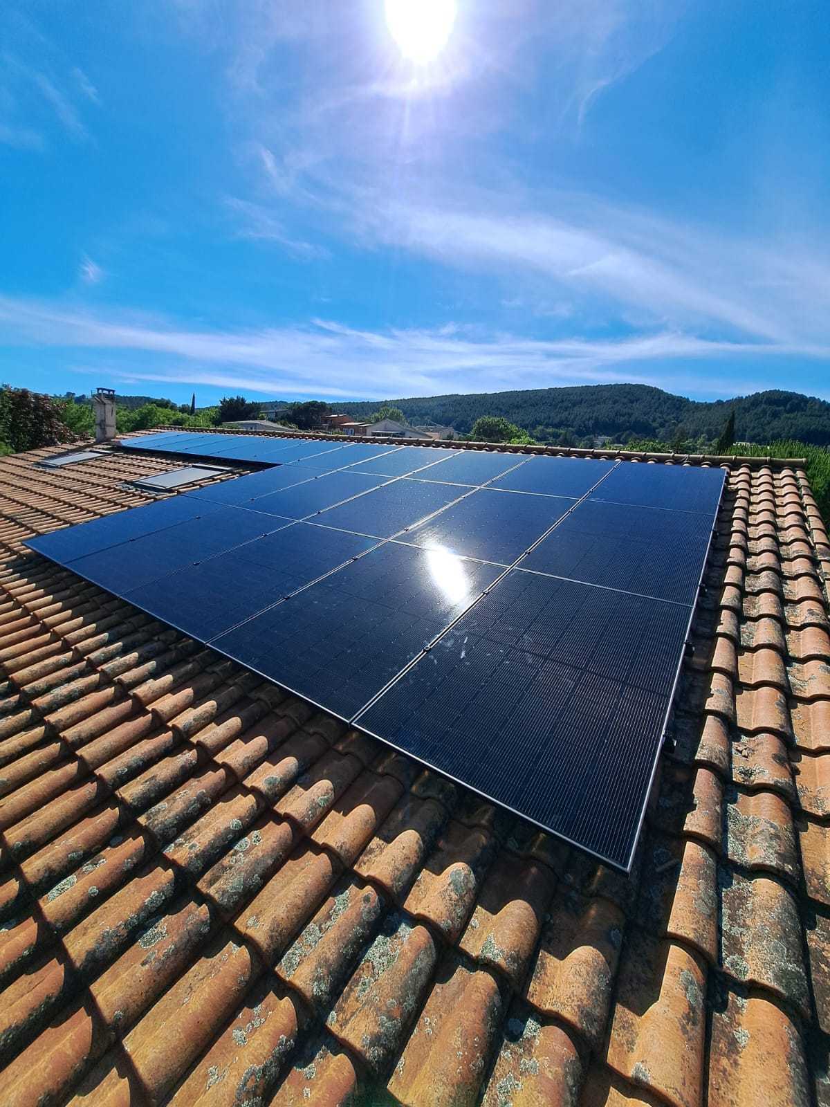 découvrez nos solutions de panneaux solaires en gironde pour une énergie propre et durable. profitez d'installations sur mesure, d'économies sur vos factures d'électricité et d'un accompagnement professionnel pour maximiser votre investissement.