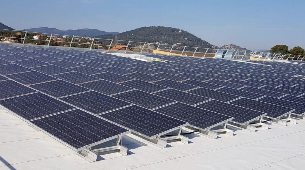 découvrez comment optimiser l'énergie solaire sur votre terrasse grâce à des panneaux solaires innovants. transformez votre espace extérieur en une source d'énergie renouvelable et économique tout en préservant l'esthétique de votre maison.