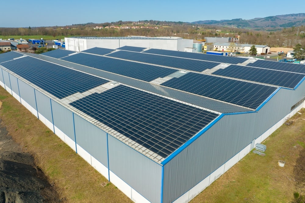 découvrez les nombreux avantages des panneaux solaires verticaux ! optimisez l'espace de votre propriété tout en bénéficiant d'une production d'énergie durable et esthétique. informez-vous sur leur efficacité, leur intégration architecturale et leur impact environnemental positif.