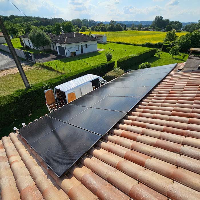 découvrez comment les systèmes photovoltaïques peuvent générer de l'électricité et comment la chaleur solaire peut être utilisée pour rendre votre maison plus éco-énergétique. optimisez votre consommation d'énergie avec des solutions durables et performantes.