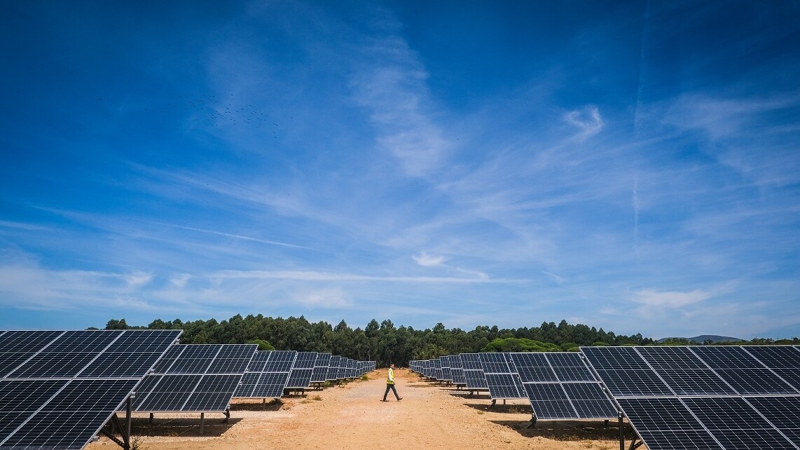 découvrez comment les panneaux photovoltaïques favorisent la décentralisation énergétique, offrant des solutions durables et accessibles pour produire de l'électricité à partir de l'énergie solaire. explorez les avantages économiques et environnementaux de cette transition vers une énergie plus verte.